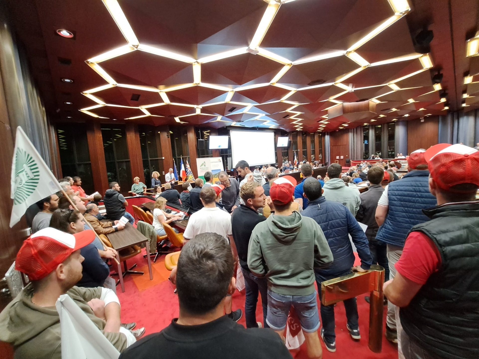 Les agriculteurs de Bourgogne Franche-Comté en colère contre le Conseil régional. Il faut réagir maintenant !